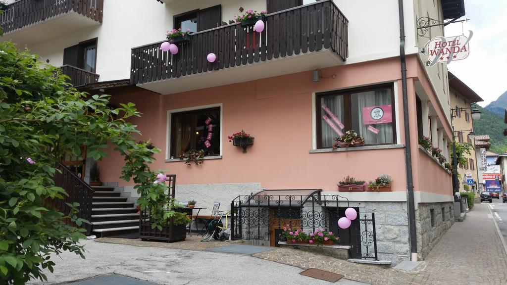 Hotel Wanda Pinzolo Esterno foto