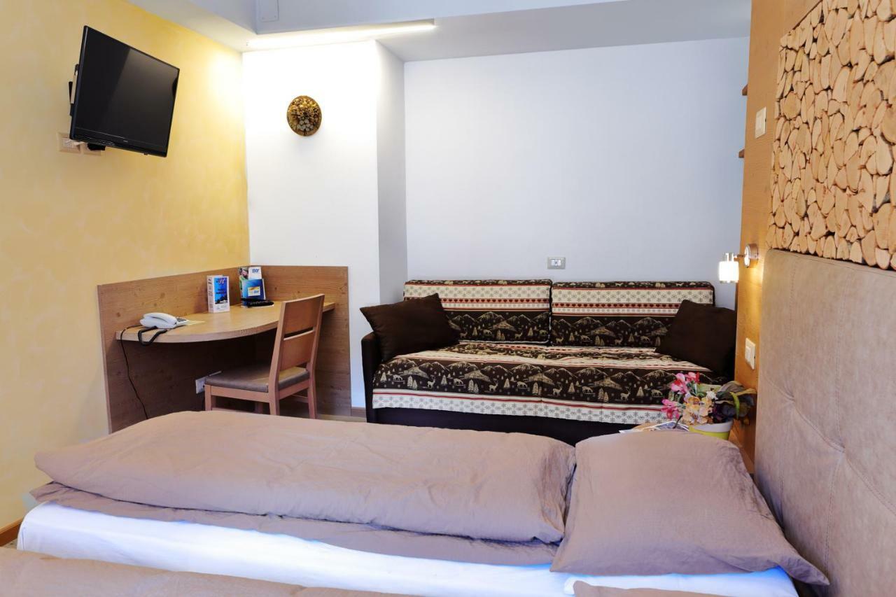 Hotel Wanda Pinzolo Esterno foto